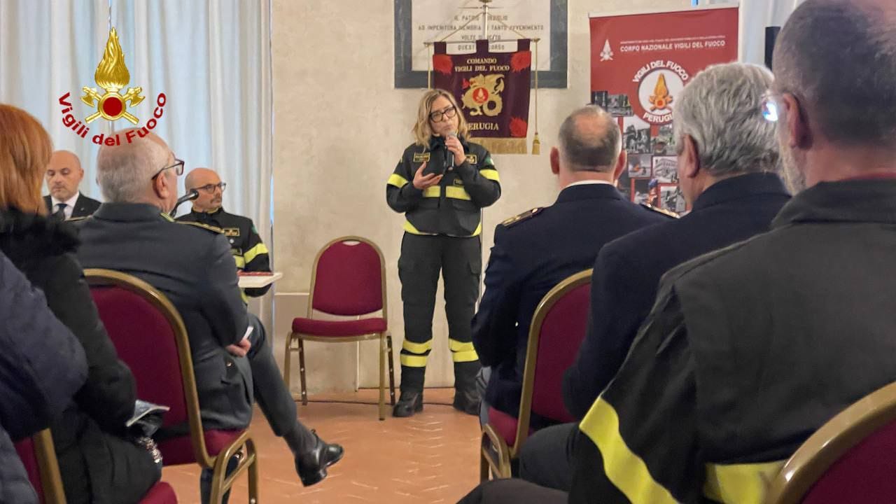 Vigili del fuoco, elmo rosso a dieci nuovi capisquadra volontari: le foto 5
