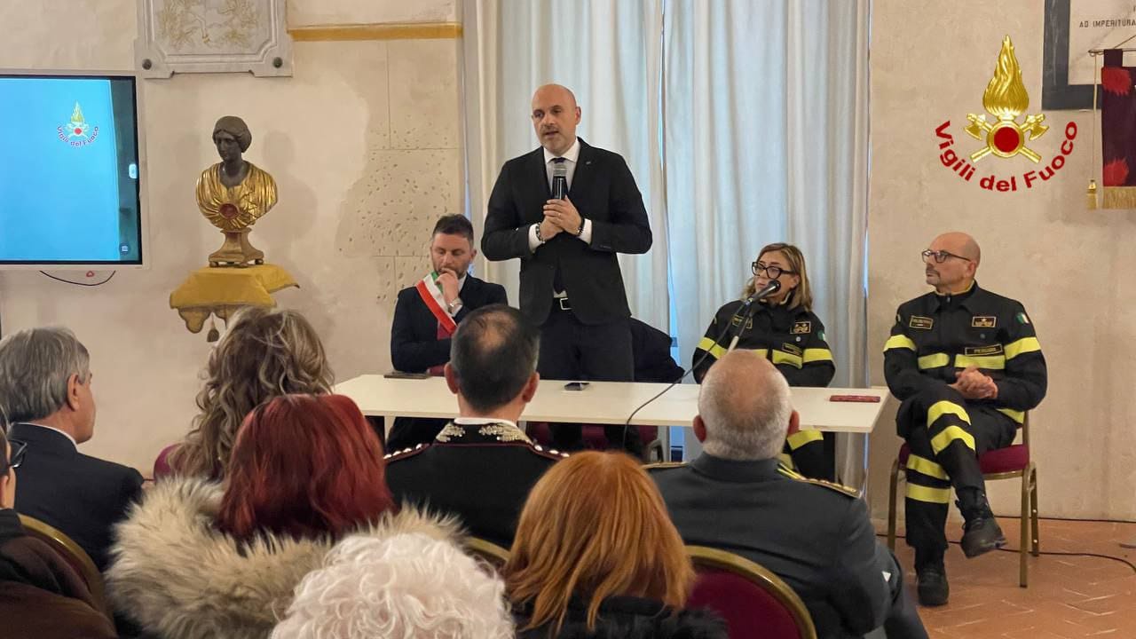 Vigili del fuoco, elmo rosso a dieci nuovi capisquadra volontari: le foto 9