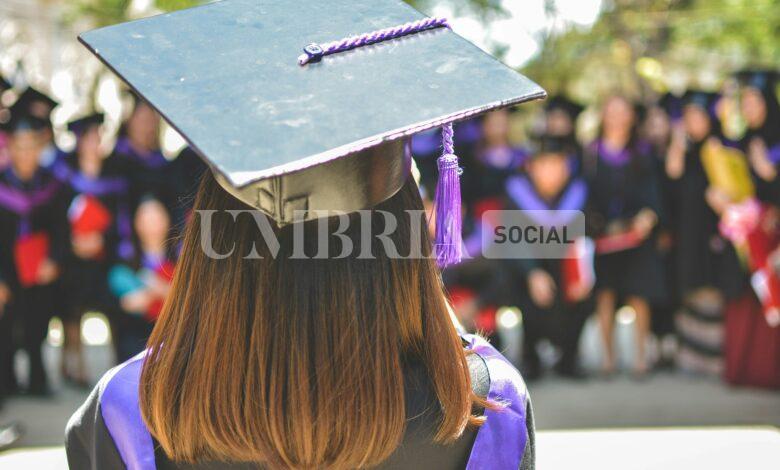 In Umbria è allarme per la fuga di laureati: oltre 4mila trasferiti all’estero in dieci anni 2 In Umbria è allarme per la fuga di laureati: oltre 4mila trasferiti all’estero in dieci anni 1