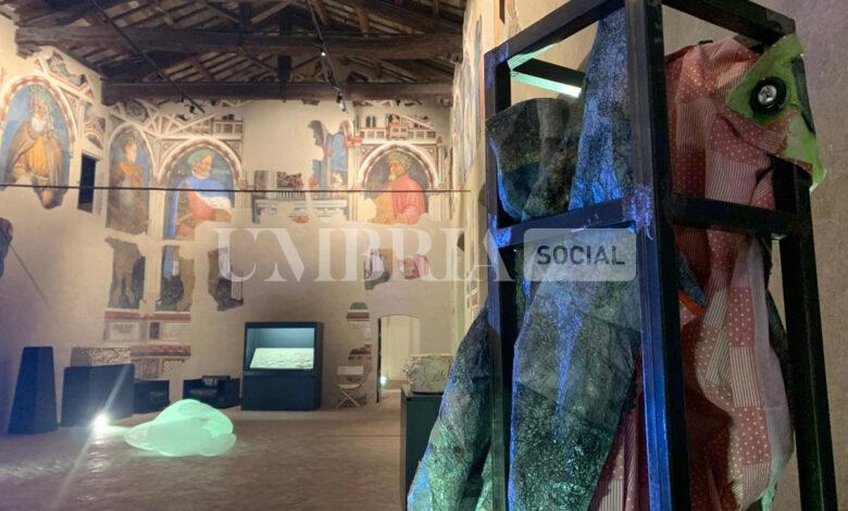 A Palazzo Trinci fino al 2 marzo 2025 la mostra Materia Mater 2 A Palazzo Trinci fino al 2 marzo 2025 la mostra Materia Mater 1