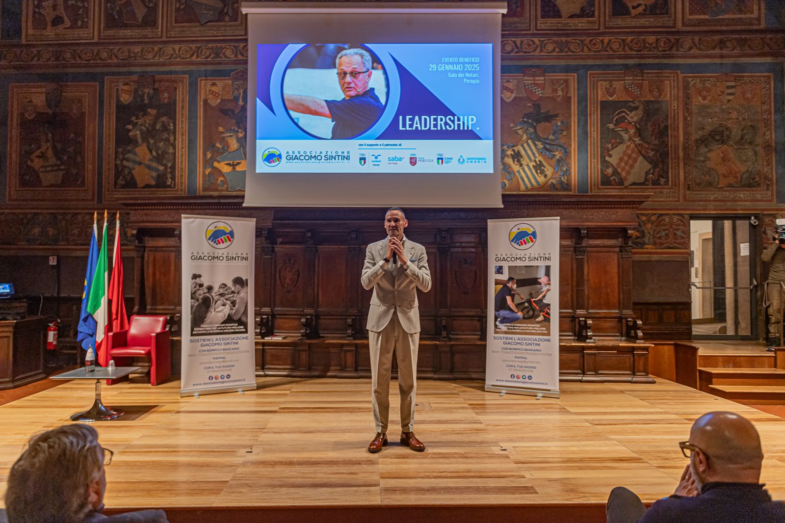 Leadership, Julio Velasco: "Il 'capo' deve guidare gli altri e deve convincerli: per farlo bisogna essere se stessi" (foto) 13