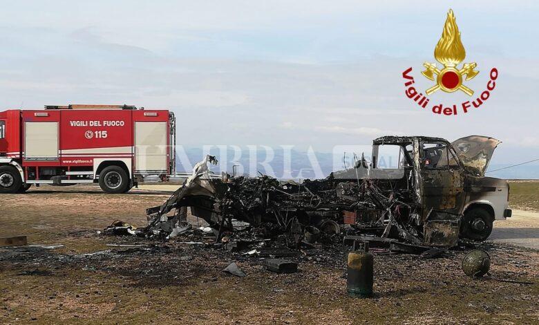 Incendio ad un camper in Valsodda, tre in ospedale con le ustioni 1