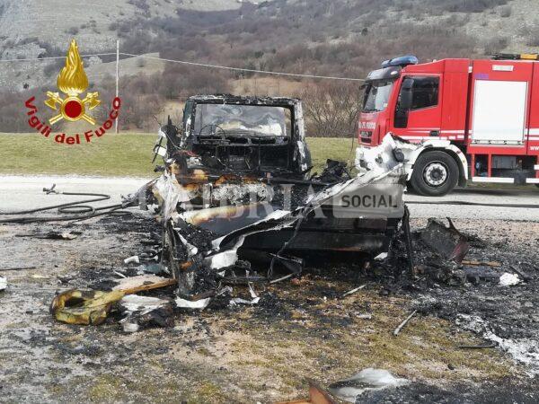 Incendio ad un camper in Valsodda, tre in ospedale con le ustioni 4 Incendio ad un camper in Valsodda, tre in ospedale con le ustioni 3