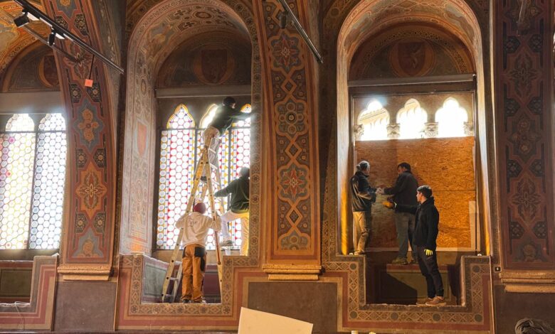 Art bonus Perugia: in partenza per il restauro due vetrate della sala dei Notari 2 Art bonus Perugia: in partenza per il restauro due vetrate della sala dei Notari 1