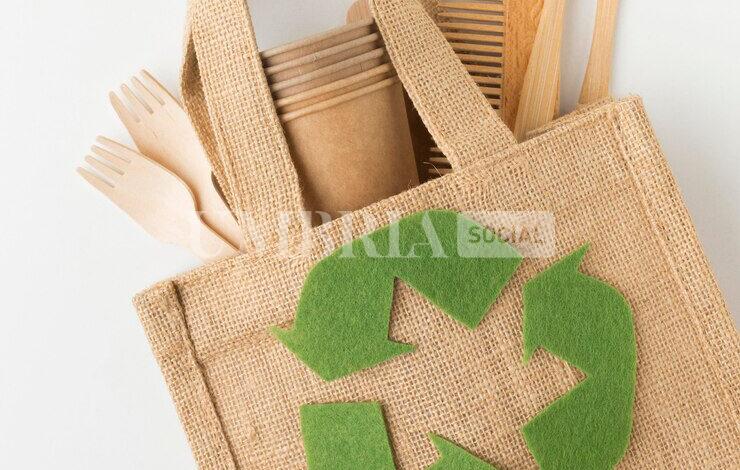 Umbria protagonista nella lotta alla plastica: premiati tre comuni virtuosi 2 Umbria protagonista nella lotta alla plastica: premiati tre comuni virtuosi 1