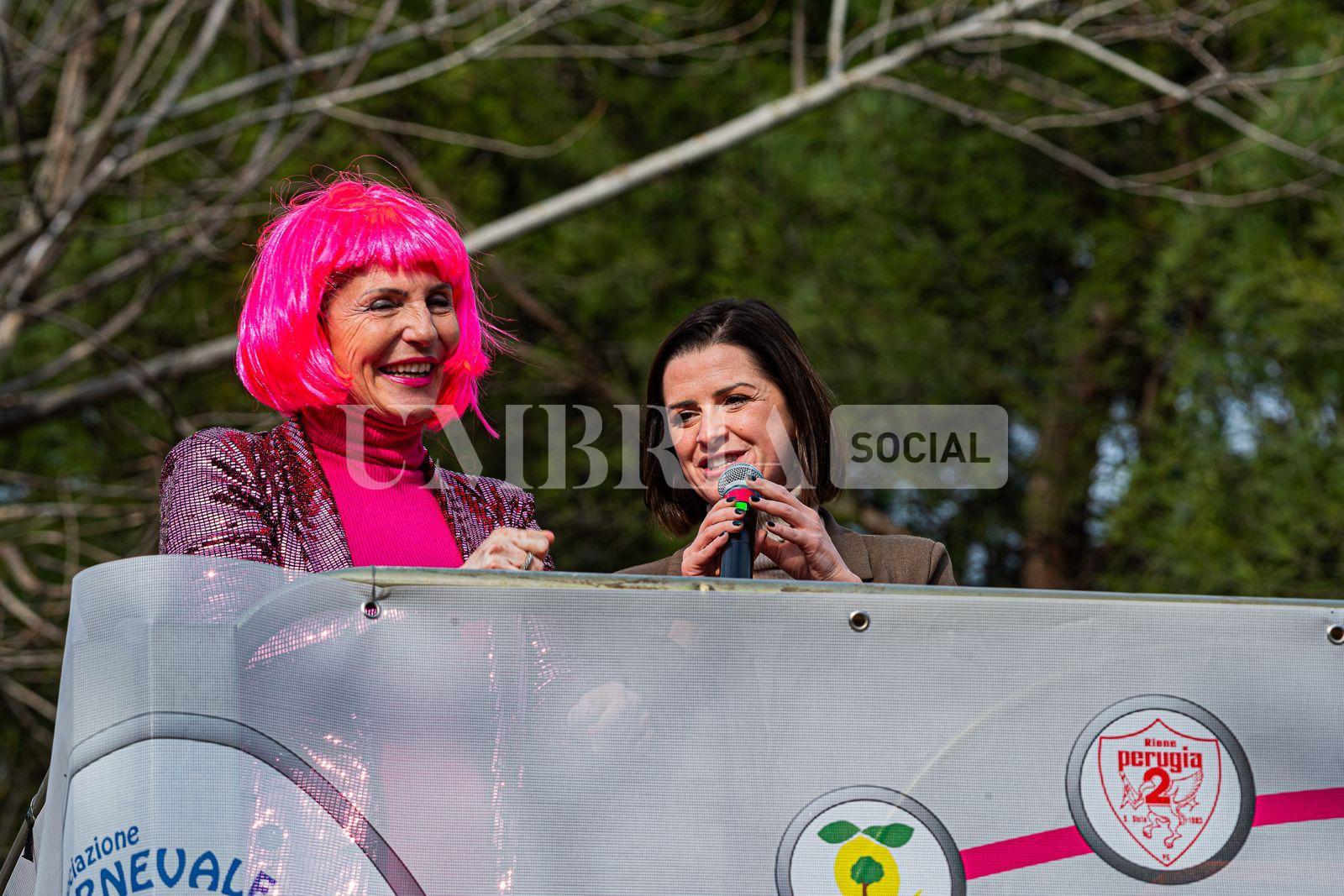 Grande partecipazione alla prima sfilata del Carnevale di San Sisto (foto) 3