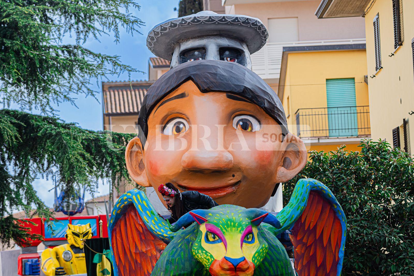Grande partecipazione alla prima sfilata del Carnevale di San Sisto (foto) 5