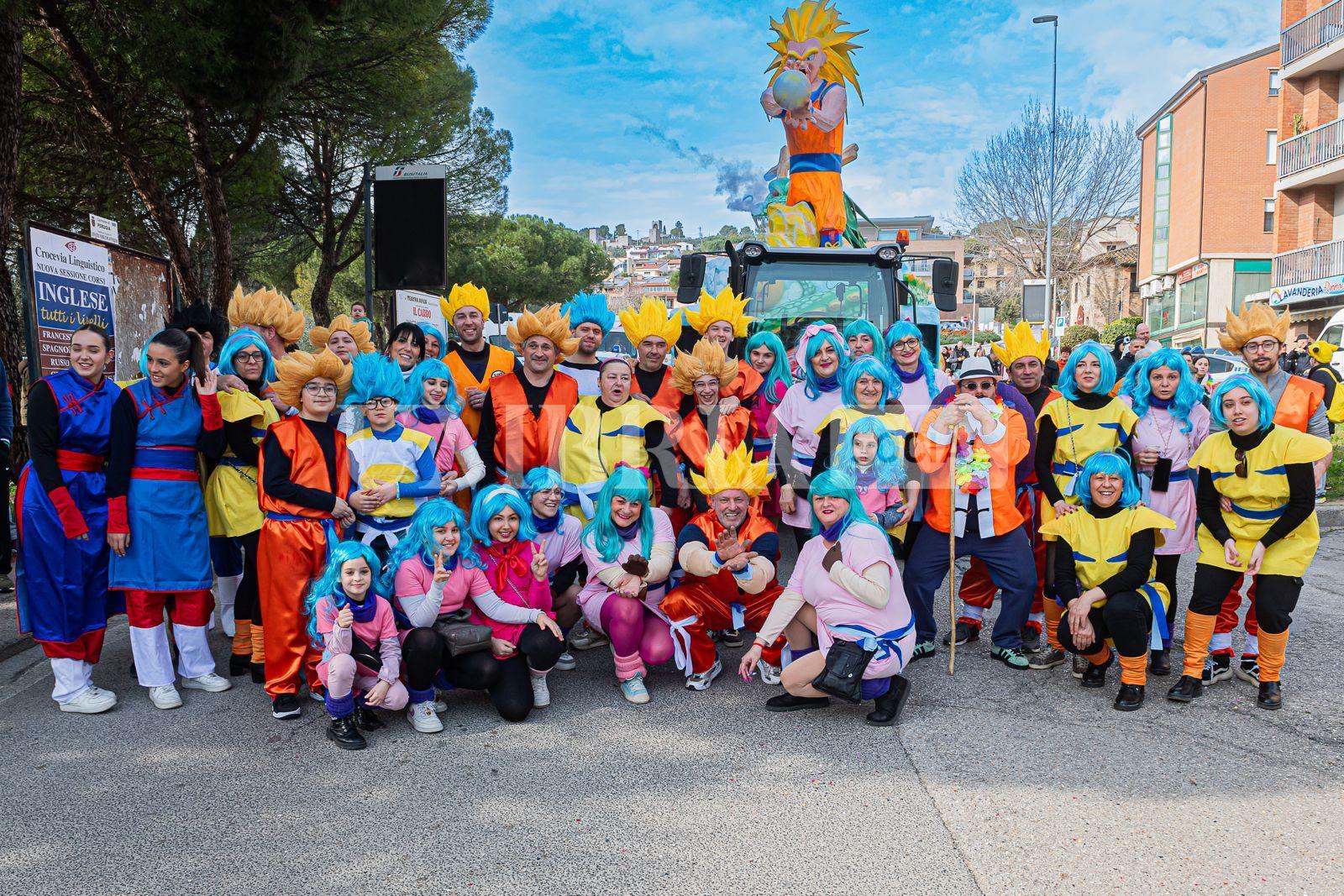 Grande partecipazione alla prima sfilata del Carnevale di San Sisto (foto) 7