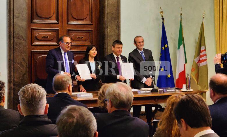 Contributi a fondo perduto e con finanziamento anticipato, firmato protocollo Gruppo Mediocredito Centrale e Gepafin 2 Contributi a fondo perduto e con finanziamento anticipato, firmato protocollo Gruppo Mediocredito Centrale e Gepafin 1
