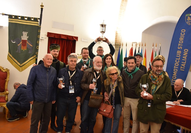 Perugia Storica 2025: auto e moto d’epoca sulle tracce di Perugia1416 9