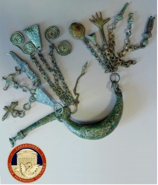 Restituiti al Museo Archeologico dell’Umbria oltre duemila reperti archeologici recuperati dai Carabinieri 7