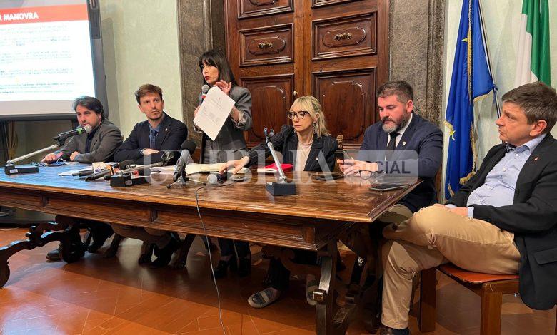 Sanità, Proietti: "L'obiettivo della manovra è salvare l'Umbria dal baratro" 2 Sanità, Proietti: "L'obiettivo della manovra è salvare l'Umbria dal baratro" 1