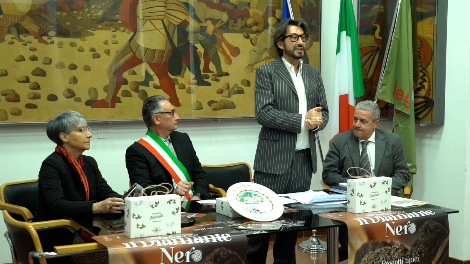 Il Diamante Nero: un evento di tradizione, solidarietà e cultura per celebrare il tartufo 8 Il Diamante Nero: un evento di tradizione, solidarietà e cultura per celebrare il tartufo 7