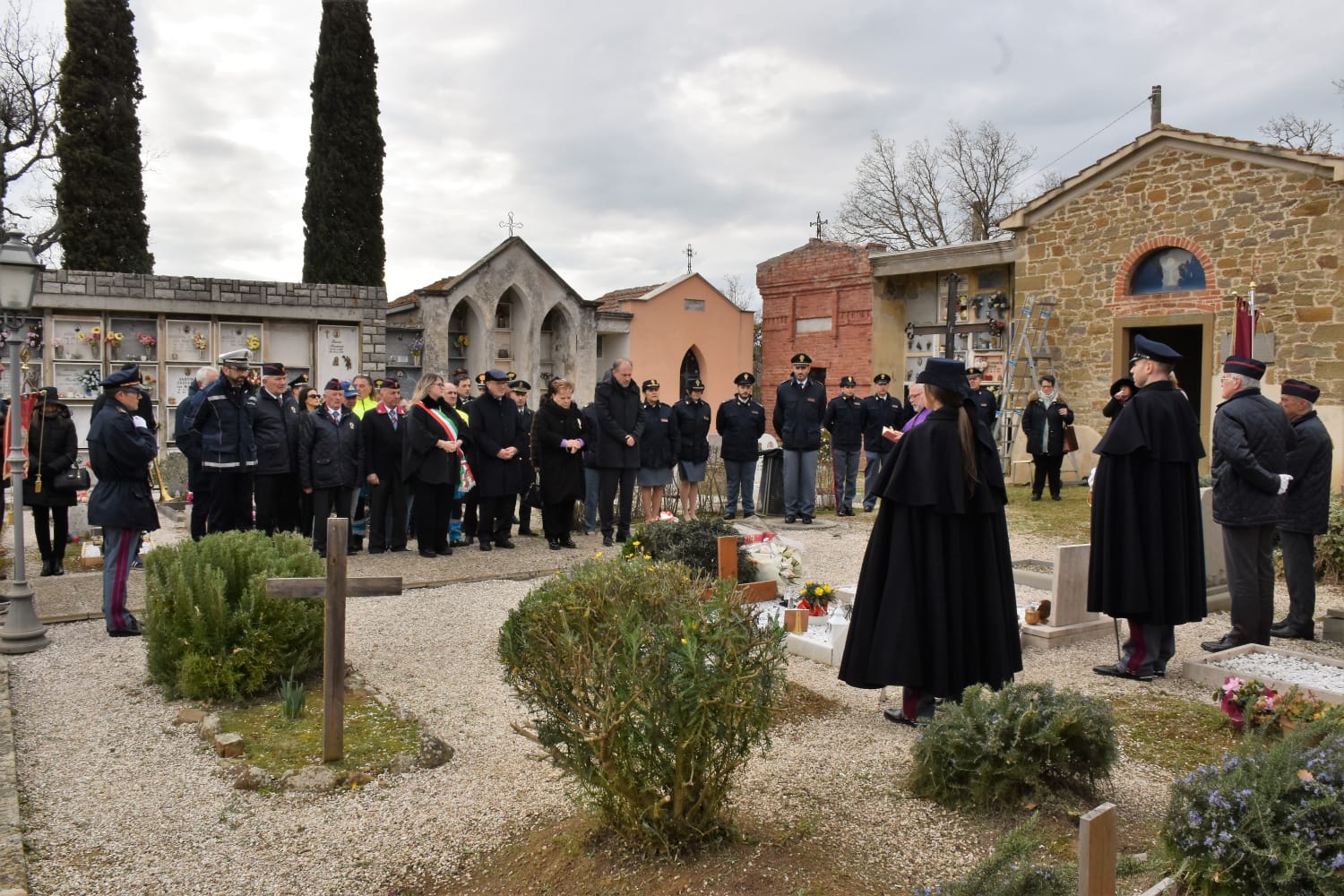 La Polizia di Stato e Tuoro hanno ricordato il sacrificio di Emanuele Petri (foto) 15