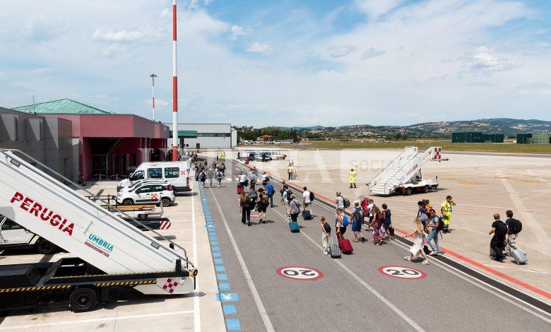 L’Aeroporto dell’Umbria si espande: più parcheggi e più voli per l’estate 2025 2 L’Aeroporto dell’Umbria si espande: più parcheggi e più voli per l’estate 2025 1