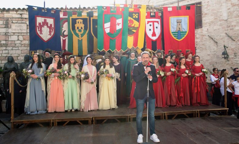 Calendimaggio di Assisi, presentate le 10 Madonne Primavera: al via la festa medievale fra le più sentite in Umbria (foto) 2 Calendimaggio di Assisi, presentate le 10 Madonne Primavera: al via la festa medievale fra le più sentite in Umbria (foto) 1