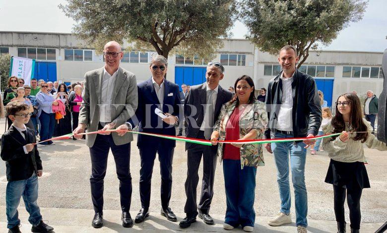 A Torgiano Novaplast inaugura il nuovo reparto produttivo da 700 mq 2 A Torgiano Novaplast inaugura il nuovo reparto produttivo da 700 mq 1