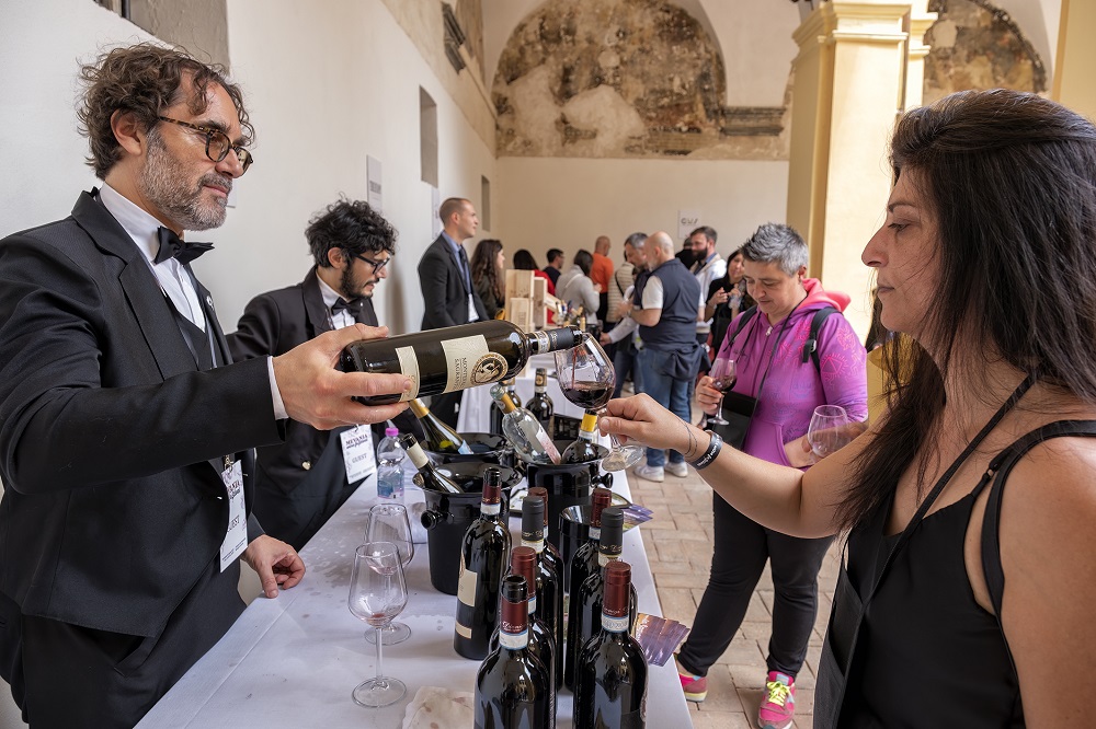 Bevagna brinda al vino buono, pulito e giusto: torna il Mevania Wine Festival 9