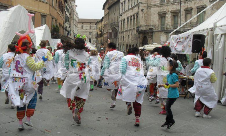 Giornata del Naso Rosso, i clown volontari si presentano e festeggiano 1