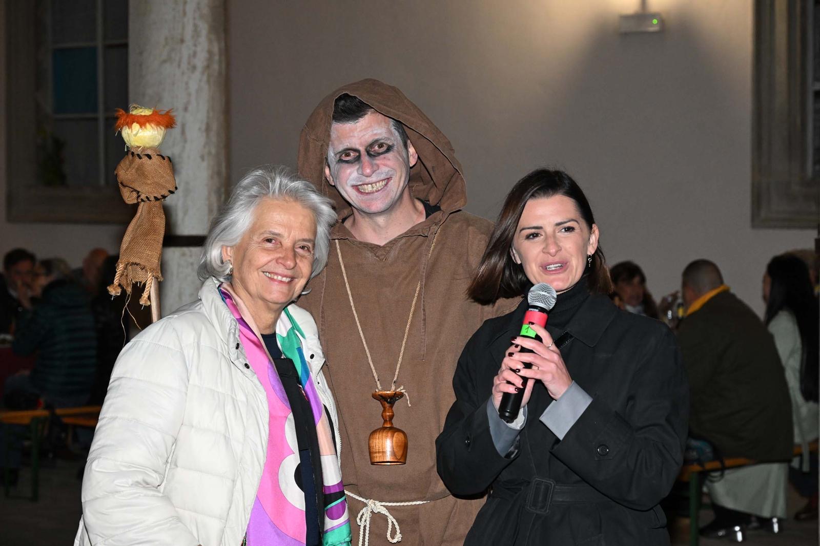 Perugia1416, successo per il Convivium Perisinum nella splendida cornice del Chiostro delle Stelle (foto) 18 Perugia1416, successo per il Convivium Perisinum nella splendida cornice del Chiostro delle Stelle (foto) 17