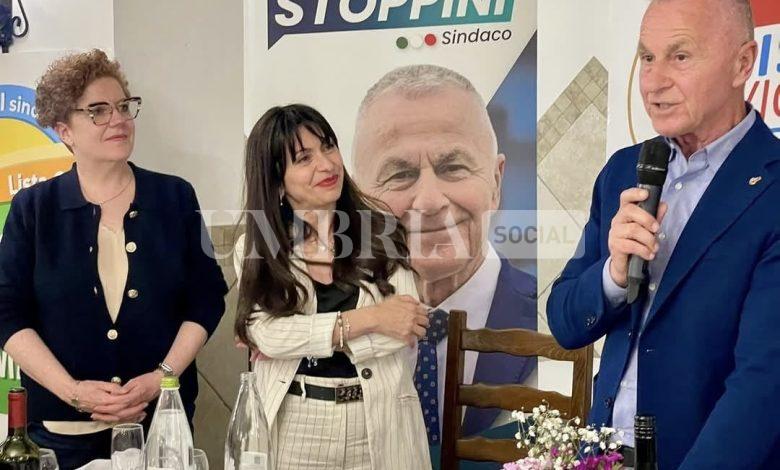 Amministrative Assisi 2025, in trecento a cena con il candidato Valter Stoppini 2 Amministrative Assisi 2025, in trecento a cena con il candidato Valter Stoppini 1