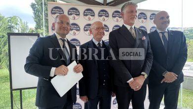 Amministrative Assisi 2025, il ministro della cultura Giuli ad Assisi per Eolo Cicogna 4 Amministrative Assisi 2025, il ministro della cultura Giuli ad Assisi per Eolo Cicogna 3