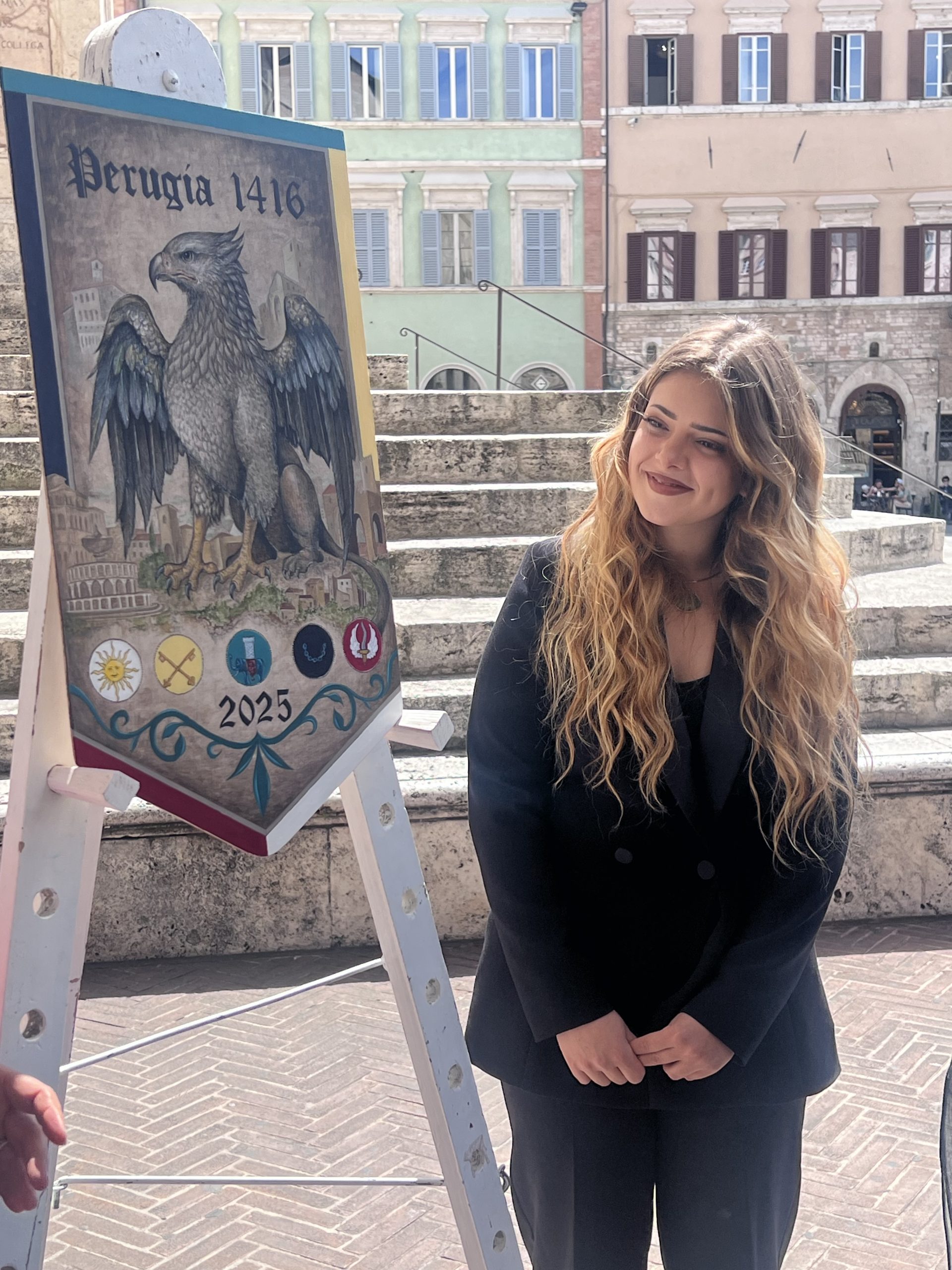 Perugia 1416, Svelatura del Palio d’Artista: la vincitrice è Francesca Biancalana (foto) 40 Perugia 1416, Svelatura del Palio d’Artista: la vincitrice è Francesca Biancalana (foto) 39
