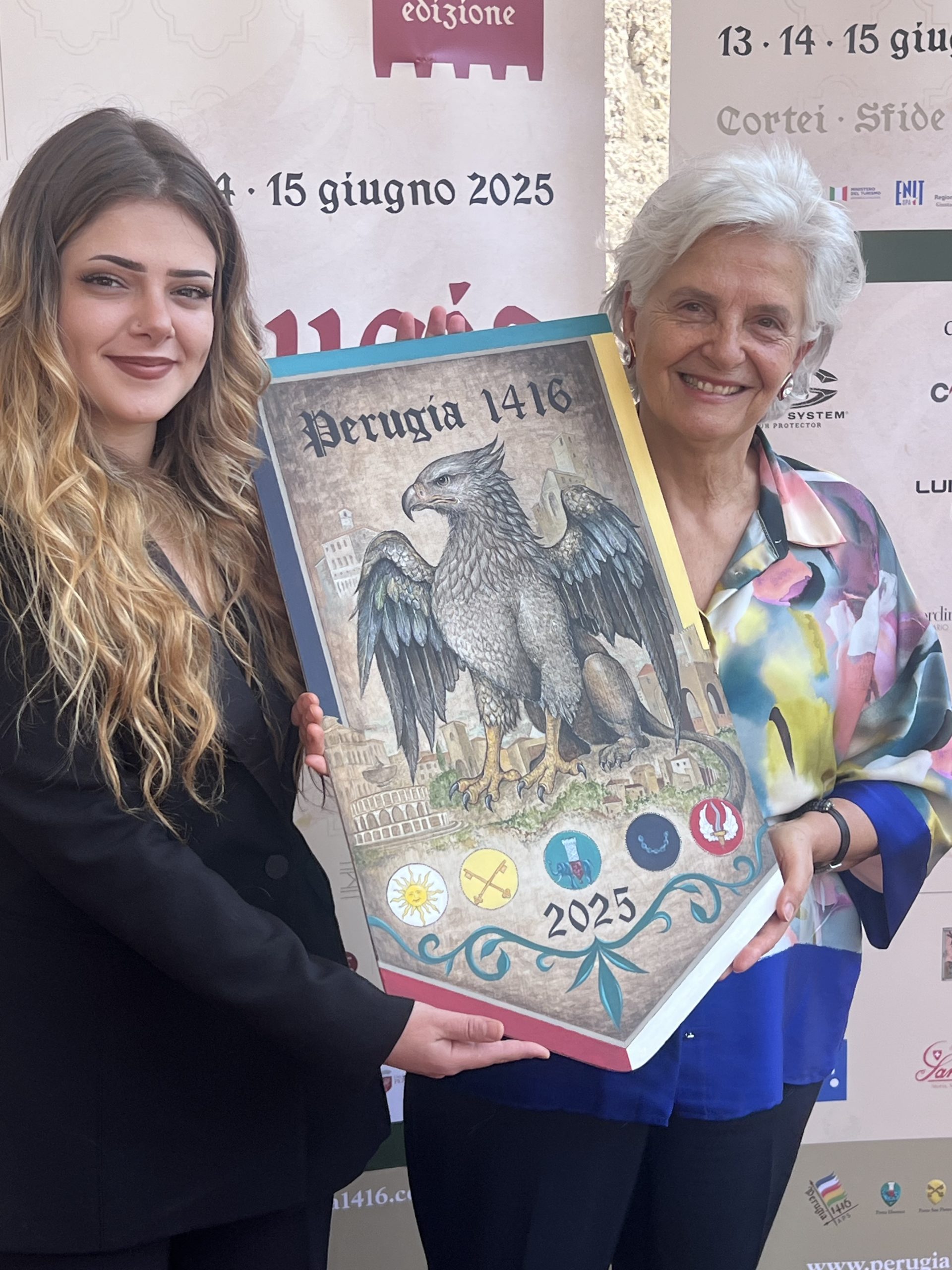 Perugia 1416, Svelatura del Palio d’Artista: la vincitrice è Francesca Biancalana (foto) 76 Perugia 1416, Svelatura del Palio d’Artista: la vincitrice è Francesca Biancalana (foto) 75