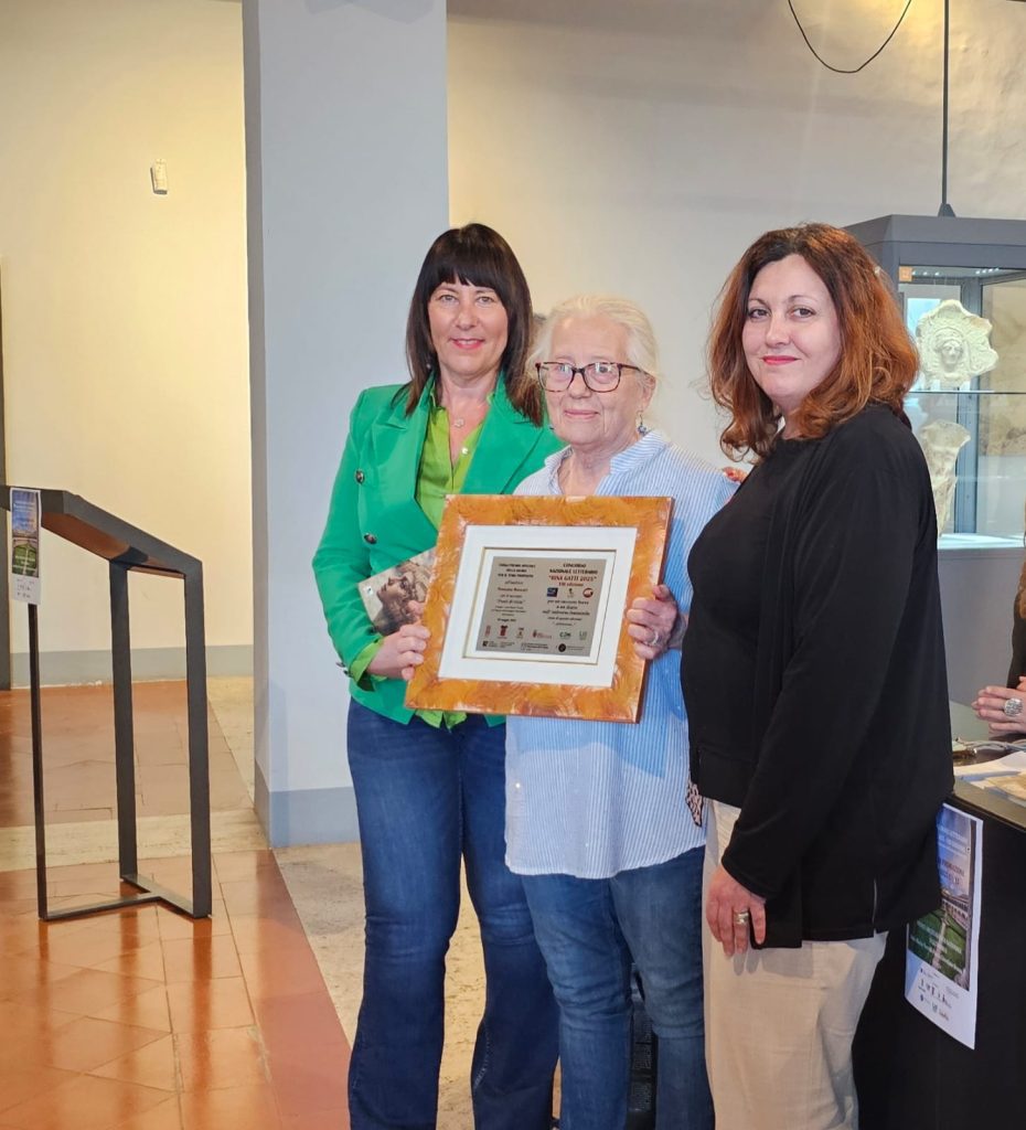 Francesca Ulissi trionfa al Concorso “Rina Gatti” con un racconto sulla conquista di sé 14 Francesca Ulissi trionfa al Concorso “Rina Gatti” con un racconto sulla conquista di sé 13