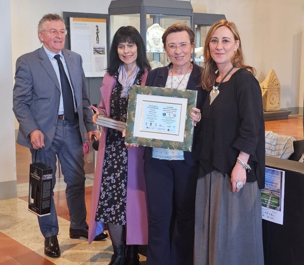Francesca Ulissi trionfa al Concorso “Rina Gatti” con un racconto sulla conquista di sé 22 Francesca Ulissi trionfa al Concorso “Rina Gatti” con un racconto sulla conquista di sé 21