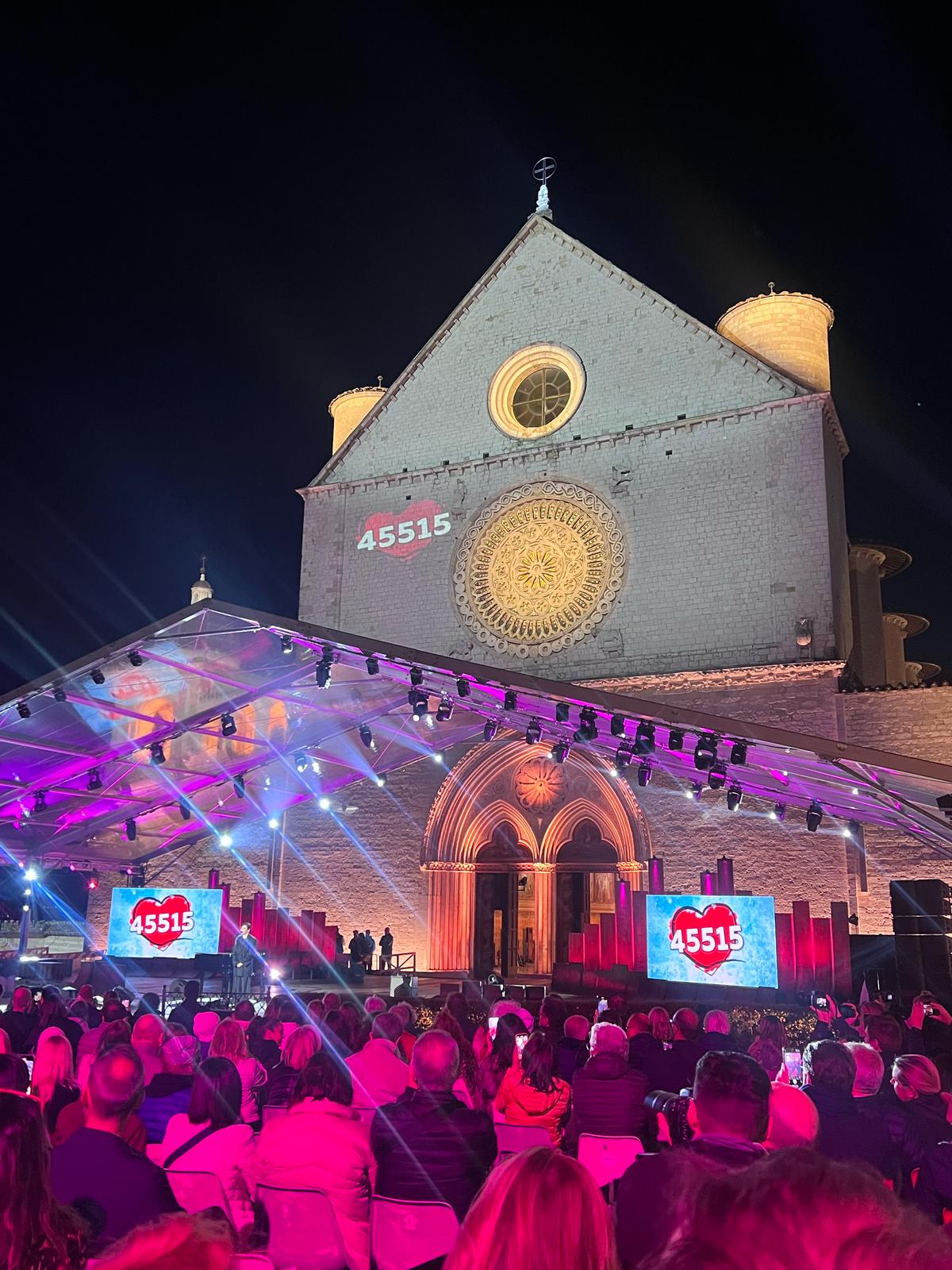 "Con il Cuore": il concerto da Assisi conquista l’Italia e accende la solidarietà 19