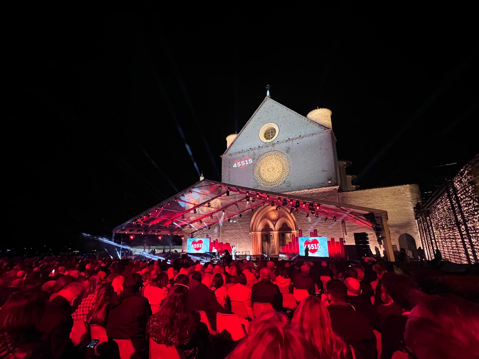"Con il Cuore": il concerto da Assisi conquista l’Italia e accende la solidarietà 5