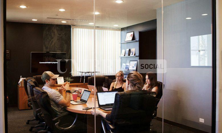 Giovani Imprenditori Confindustria Umbria e Azimut lanciano il Premio “Progetti e Territorio” 2 Giovani Imprenditori Confindustria Umbria e Azimut lanciano il Premio “Progetti e Territorio” 1