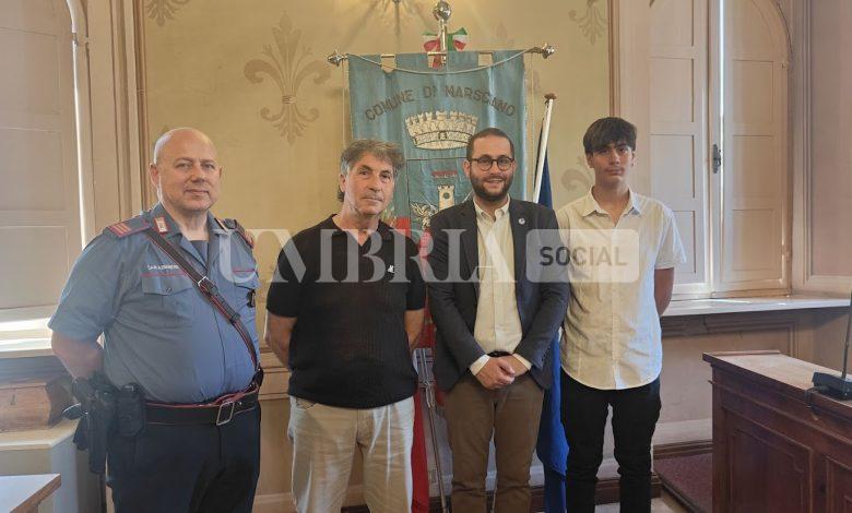 Ricevuti in Comune i due giovani che hanno trovato e restituito un portafogli con 3.000 euro 1