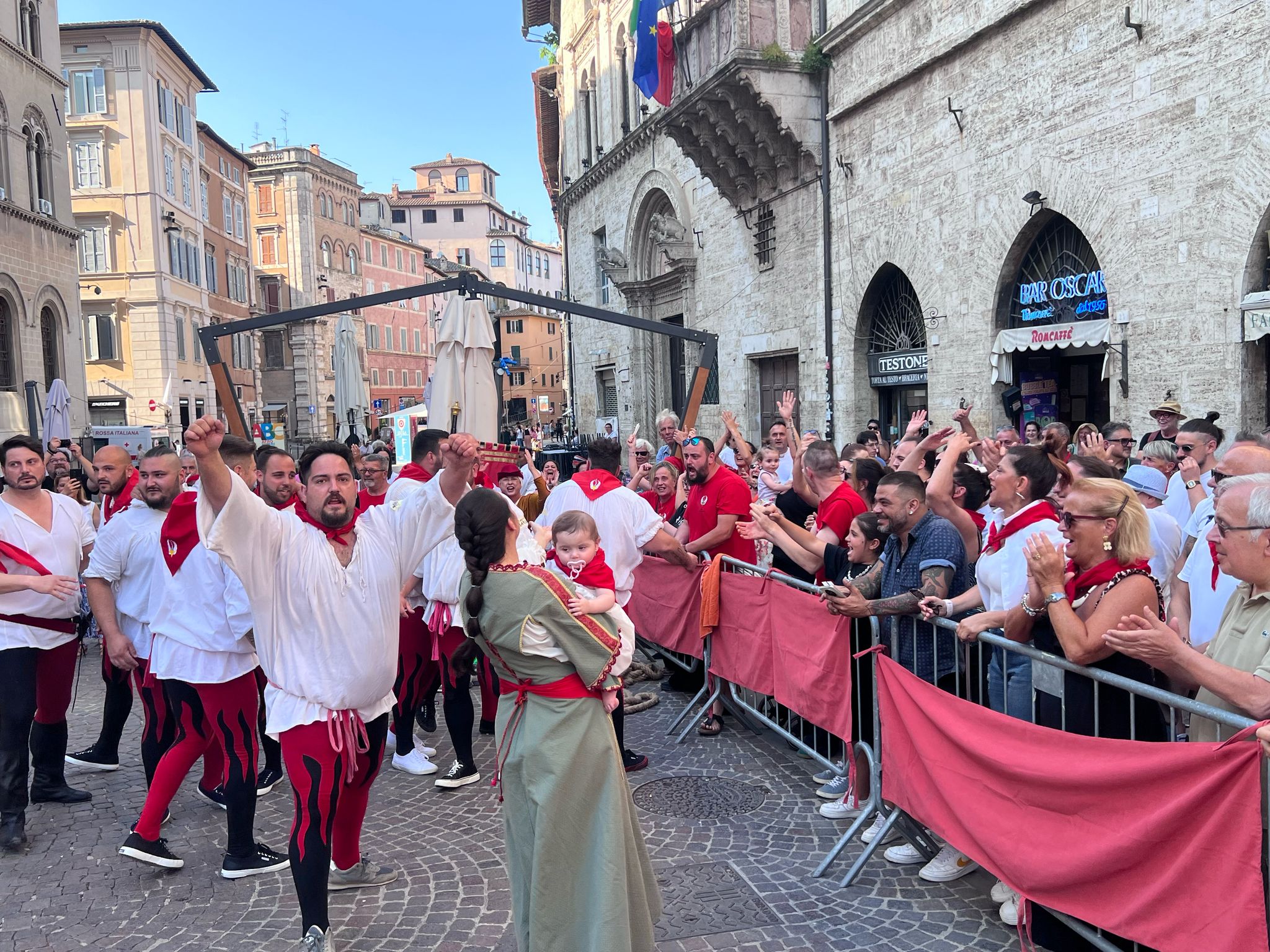 Continua Perugia 1416: la Mossa alla Torre vinta dal Magnifico Rione di Porta Eburnea (foto) 18 Continua Perugia 1416: la Mossa alla Torre vinta dal Magnifico Rione di Porta Eburnea (foto) 17