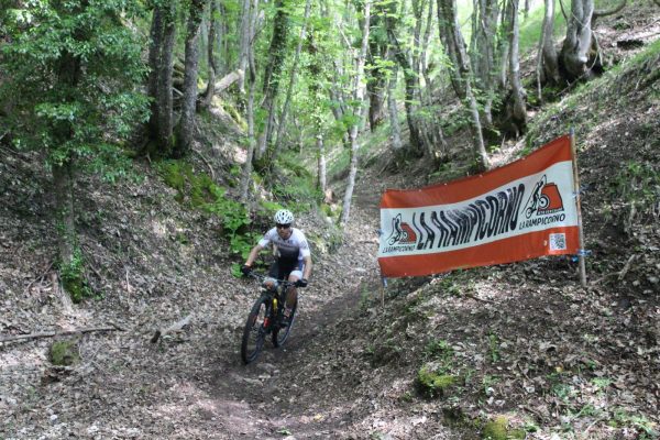 La Rampicorno 2025: la mountain bike torna a dominare i sentieri di Verchiano 26 La Rampicorno 2025: la mountain bike torna a dominare i sentieri di Verchiano 25