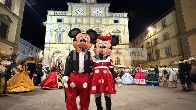 La notte di Topolino, Minnie e Pluto: Città di Castello come Disneyland con gli eroi dei fumetti che hanno invaso 20 La notte di Topolino, Minnie e Pluto: Città di Castello come Disneyland con gli eroi dei fumetti che hanno invaso 19