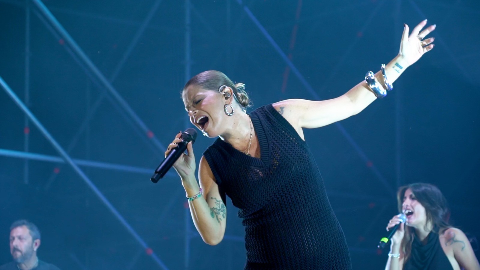 Alessandra Amoroso torna a Musica per i borghi: live da 3.500 spettatori (foto) 13