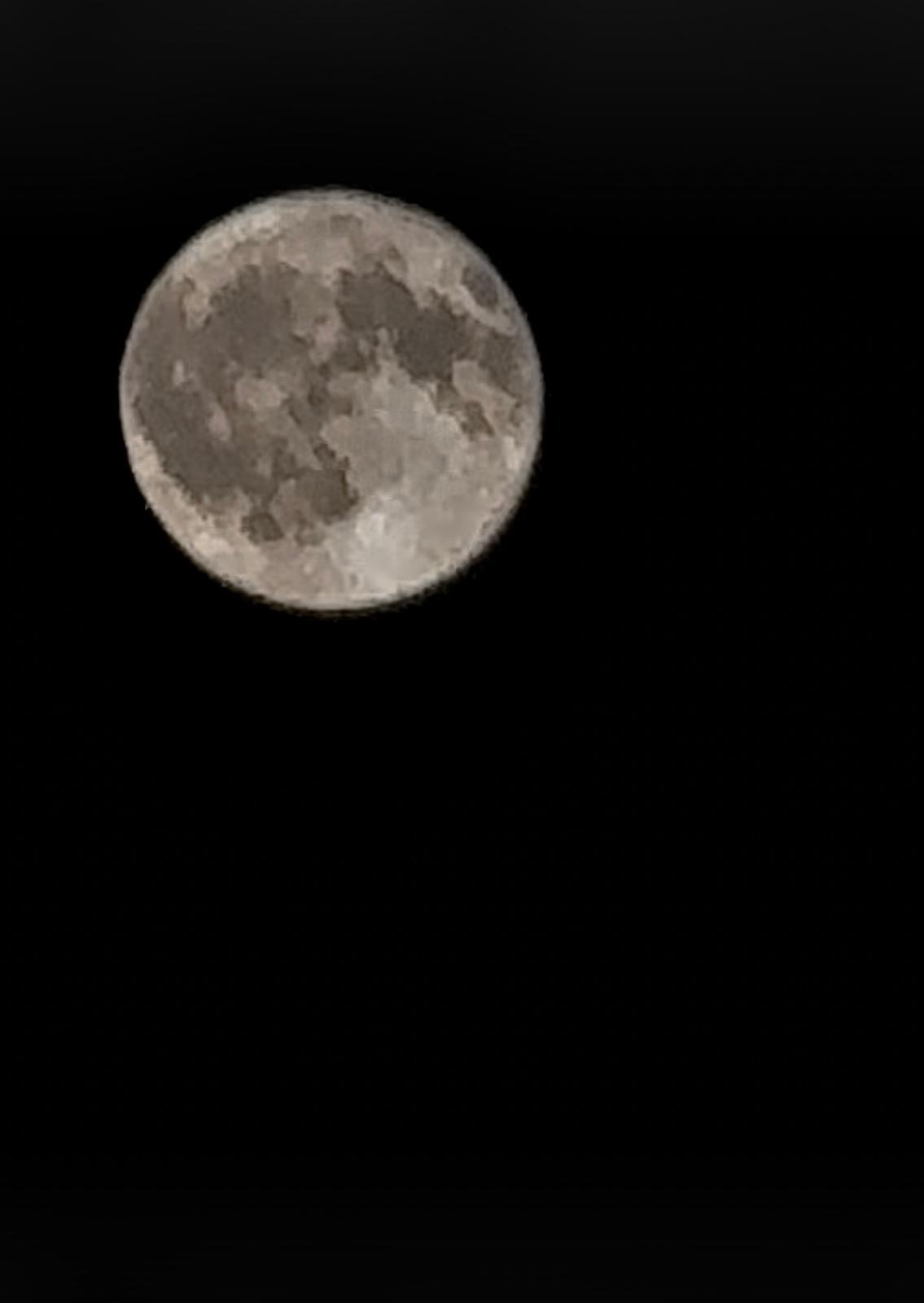 La splendida Luna dello Storione illumina la notte fra il 9 e il 10 agosto (foto) 11