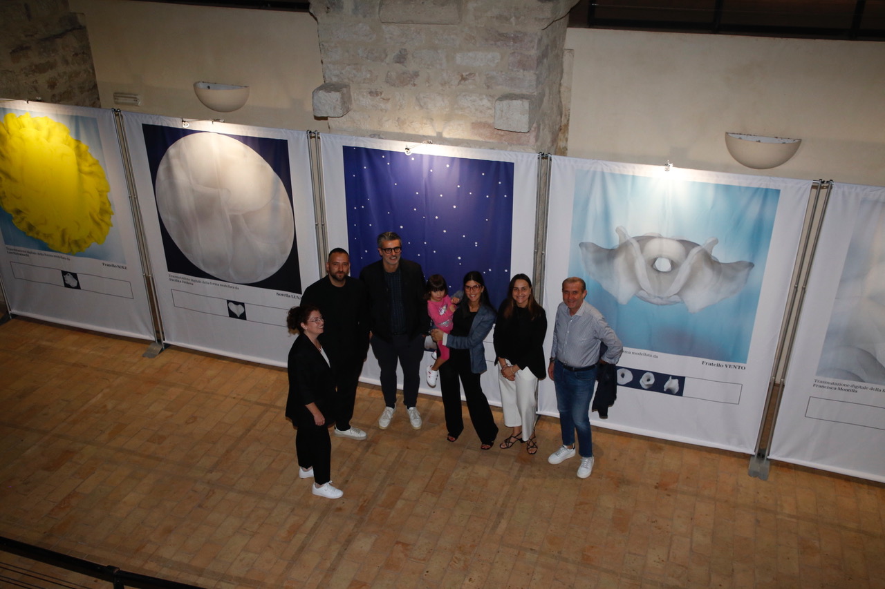 Cantico delle Creature, ad Assisi inaugurata la mostra-evento multisensoriale di Guido Dettoni (foto) 42 Cantico delle Creature, ad Assisi inaugurata la mostra-evento multisensoriale di Guido Dettoni (foto) 41