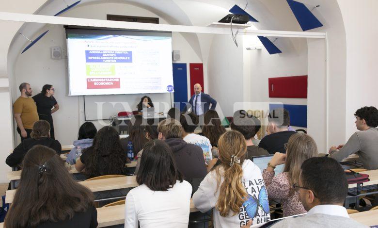 Economia e Management del Turismo, è record di nuovi iscritti ad Assisi (foto) 2 Economia e Management del Turismo, è record di nuovi iscritti ad Assisi (foto) 1