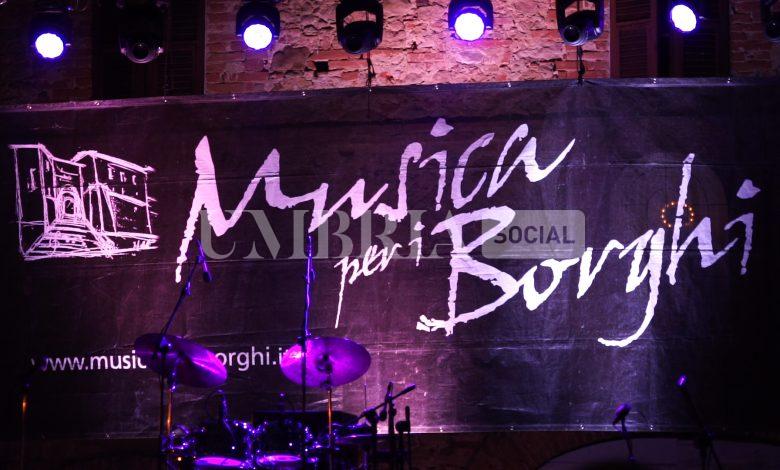 "Musica per i Borghi" si conclude con Eugenio Finardi in concerto a Collazzone 1