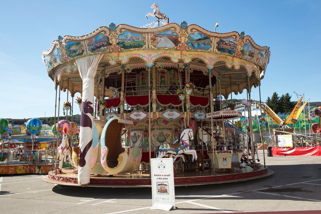 A Perugia inaugurati i Baracconi 2025: al via la 102ª edizione del luna park itinerante più grande d’Italia (foto e video) 13 A Perugia inaugurati i Baracconi 2025: al via la 102ª edizione del luna park itinerante più grande d’Italia (foto e video) 12