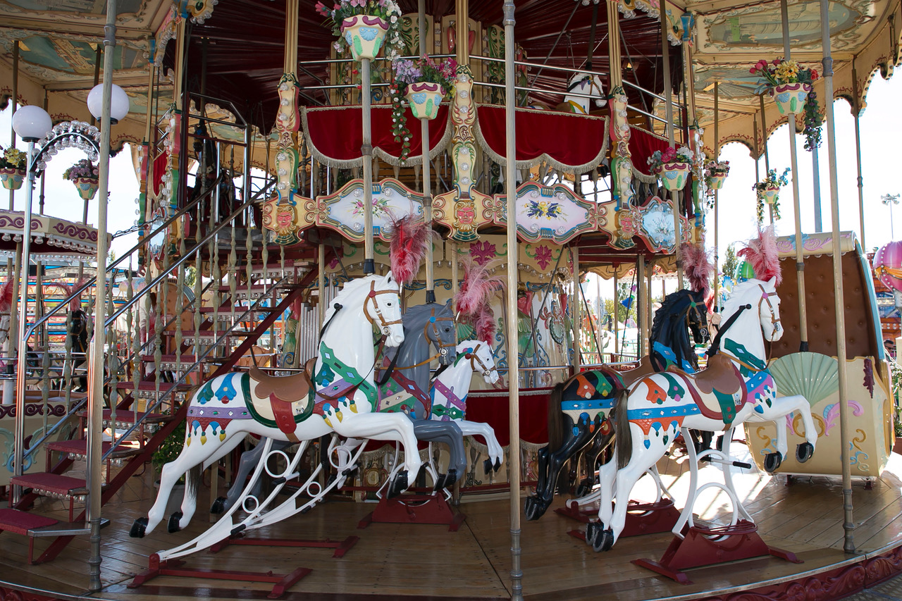 A Perugia inaugurati i Baracconi 2025: al via la 102ª edizione del luna park itinerante più grande d’Italia (foto e video) 17 A Perugia inaugurati i Baracconi 2025: al via la 102ª edizione del luna park itinerante più grande d’Italia (foto e video) 16
