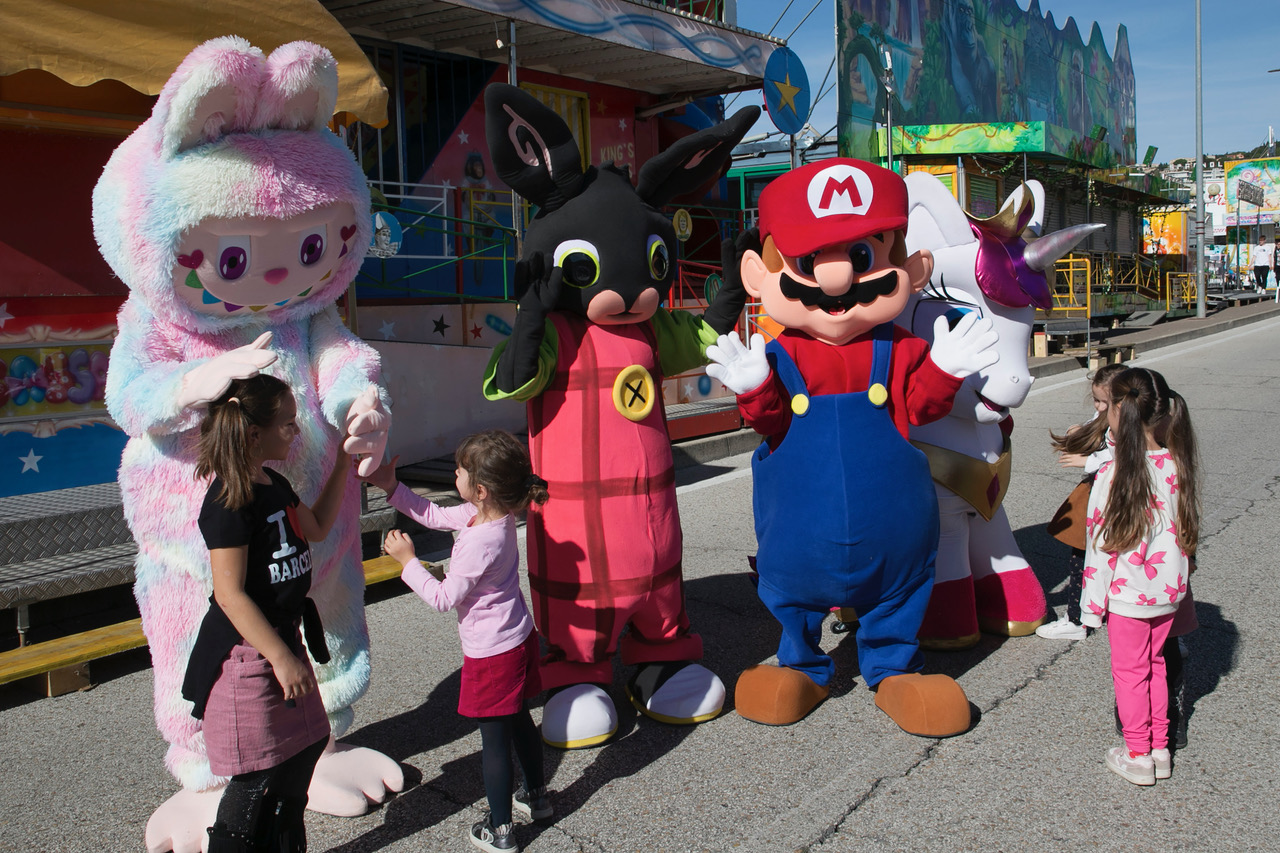 A Perugia inaugurati i Baracconi 2025: al via la 102ª edizione del luna park itinerante più grande d’Italia (foto e video) 25 A Perugia inaugurati i Baracconi 2025: al via la 102ª edizione del luna park itinerante più grande d’Italia (foto e video) 24