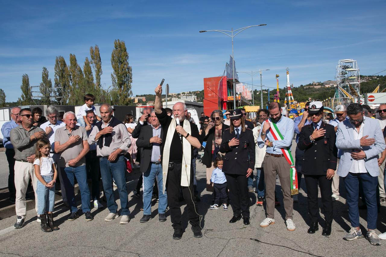 A Perugia inaugurati i Baracconi 2025: al via la 102ª edizione del luna park itinerante più grande d’Italia (foto e video) 55 A Perugia inaugurati i Baracconi 2025: al via la 102ª edizione del luna park itinerante più grande d’Italia (foto e video) 54