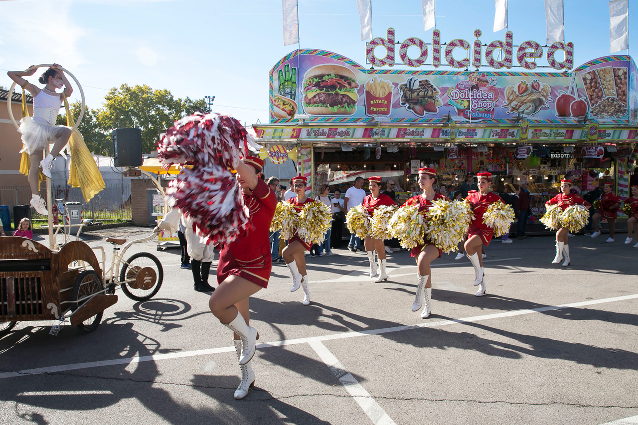 A Perugia inaugurati i Baracconi 2025: al via la 102ª edizione del luna park itinerante più grande d’Italia (foto e video) 71 A Perugia inaugurati i Baracconi 2025: al via la 102ª edizione del luna park itinerante più grande d’Italia (foto e video) 70