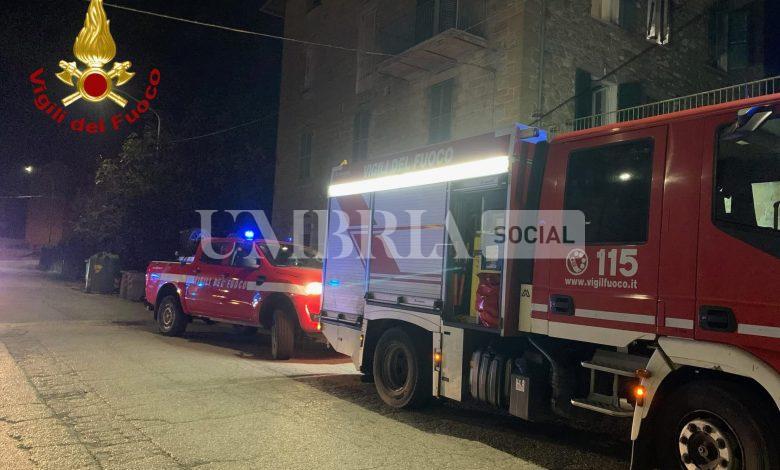 A fuoco un appartamento a Ponte Pattoli, una persona in ospedale 2 A fuoco un appartamento a Ponte Pattoli, una persona in ospedale 1