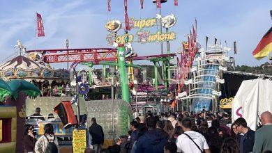 Baracconi Perugia nel segno del divertimento: il Luna Park fa il pienone nel weekend (foto) 16 Baracconi Perugia nel segno del divertimento: il Luna Park fa il pienone nel weekend (foto) 15