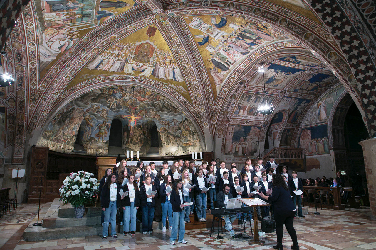 Assisi Pax Mundi 2025 si chiude con un bilancio di successo, ora la prima de "Il trittico francescano" (foto) 8 Assisi Pax Mundi 2025 si chiude con un bilancio di successo, ora la prima de "Il trittico francescano" (foto) 7